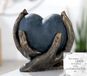 Gilde Handwerk - Sculptuur - Hart in handen - Polyresin