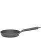 Spring INTERNATIONAL COOKING ESCALE Premium geëmailleerde gietijzeren braadpan met robuust houten handvat voor alle warmtebronnen, inclusief inductie, optimale verdeling van de
