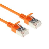 ACT Oranje 7 meter LSZH U/FTP CAT6A datacenter slimline patchkabel snagless met RJ45 connectoren
