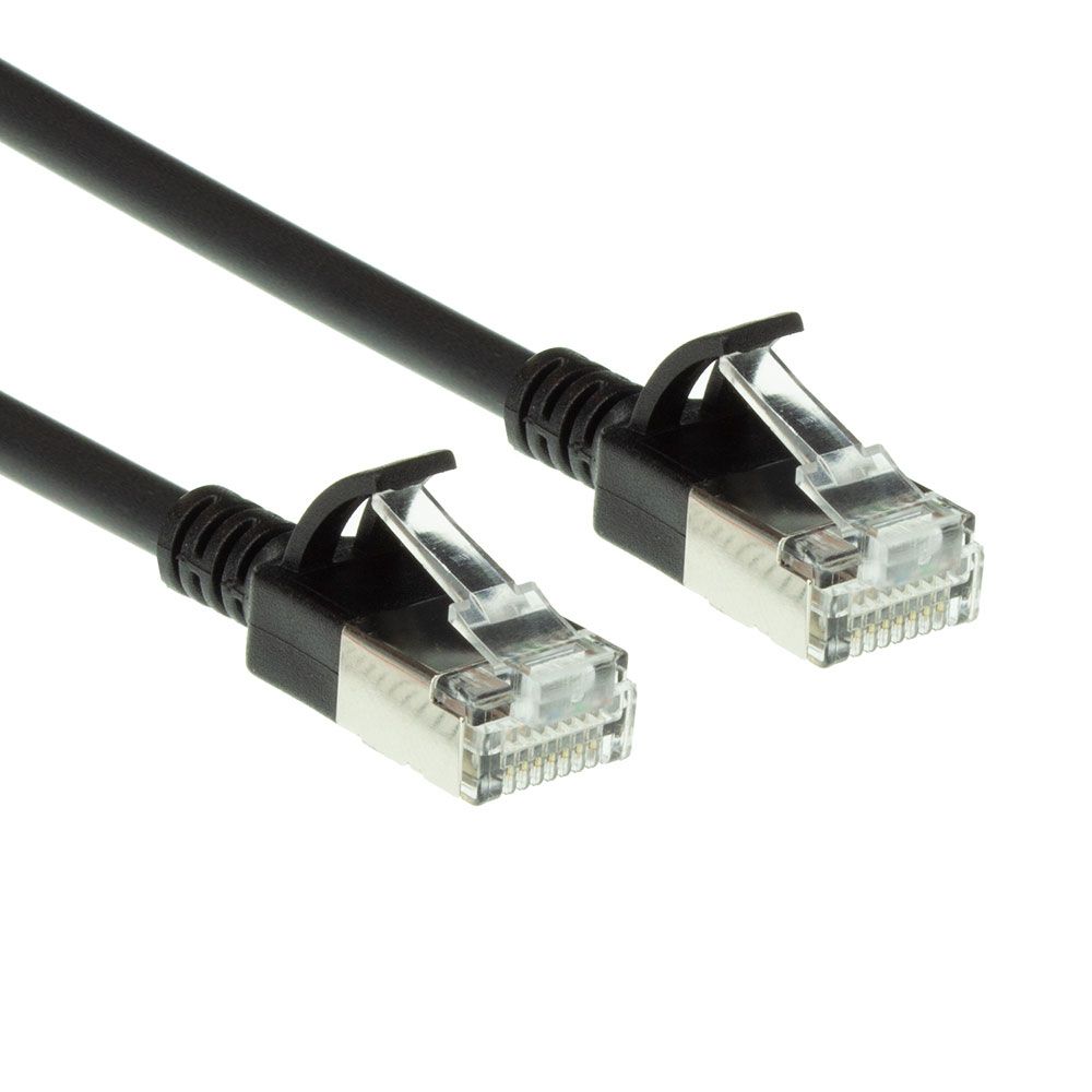 ACT Zwarte 1 meter LSZH U/FTP CAT6A Datacenter Slimline Patchkabel Snagless met RJ45 Connectoren DC7901