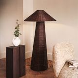 fermLIVING Lampadaire Dou, marron foncé, hauteur 131 cm, rotin