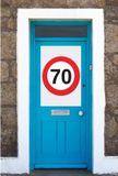 Bellatio Decorations 2x stuks 70 ans panneau de signalisation méga affiche / affiche de porte - 59 x 84 cm - décoration d'anniversaire