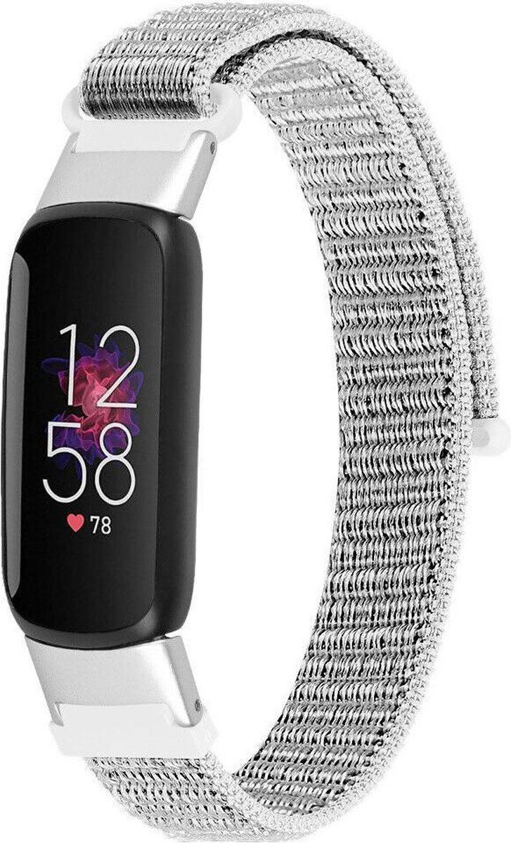 Strap-it Fitbit Luxe nylon bandje - zeeschelp