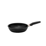 Meyer Accent-serie non-stick koekenpan 20cm - kleine inductie koekenpan met ergonomische siliconen handgrepen, oven- en vaatwasmachinebestendig, duurzaam kookgerei, mat zwart