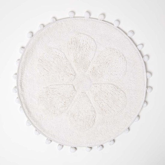 Homescapes Ronde Badmat Bloem, 60 cm - Badmat Wit met Pom Poms