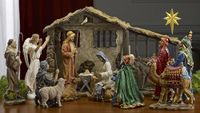 Drie Three Kings Gifts Kerststal figuur 17,8 cm - Inclusief alle mensen, verlichte voederbak, gouden kist, wierook en mirre
