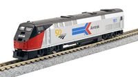 Kato USA N GE P42 Amtrak Phase I #161 w / 50th Anniversary Logo, Platinum Mist, Rood, Zwart (176-6036)