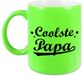Bellatio Decorations Coolste papa tekst cadeau mok / beker - neon groen - 330 ml - Vaderdag / verjaardag