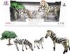 Wilde dierenfamilie met baby en grote dieren 3 stuks