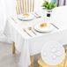 DWCN Nappe blanche 140x240cm Noël antitaches lavable nappe imperméable pour salle à manger, jardin, fête, mariage ou ménage