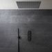 Idro Doucheset - 2-Weg Zwarte Thermostatische Drukknop Douchekraan en Inbouw Plafond Douchekop | Handdouche met Muurbevestigde Houder