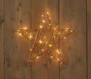 Annas Collection Kerstverlichting Batterijverlichting metaal ster goud 40 cm 35 LED warm wit