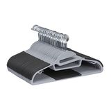 Amazon Basics Kledinghangers, plastic met rubberen coating, set van 50, grijs