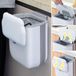Bol Poubelle suspendue pliable avec couvercle pour porte d'armoire, poubelle de compostage de cuisine, poubelle murale en plastique pour plan de travail ou sous l'évier, salle de bain et camping-car (blanc avec couvercle)