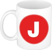Bellatio Decorations Koffie mok met de letter J - beker - rood - 300 ml