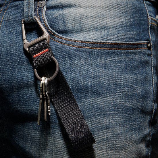 Spigen Karabijnhaak met Lanyard en Sleutelhanger - Zwart