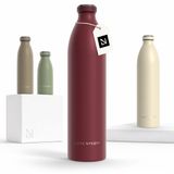 LARS NYSØM Bouteille d'eau en acier inoxydable 1500ml - Bouteille d'eau isolée sans BPA 1,50 Litre (Berry Red)