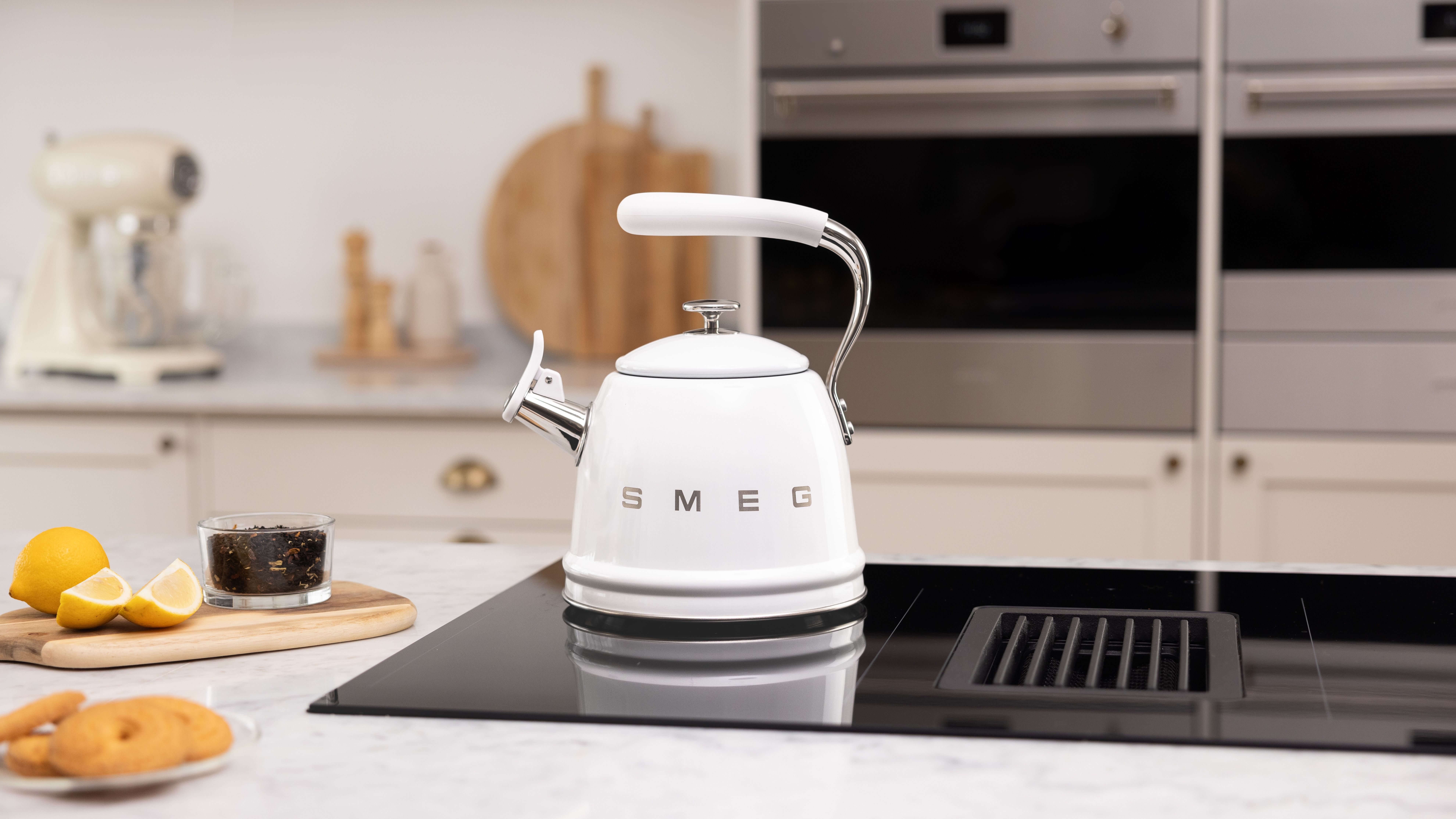 Smeg WKF01WH Fluitketel - 2.3 l - Roestvrijstaal, Wit