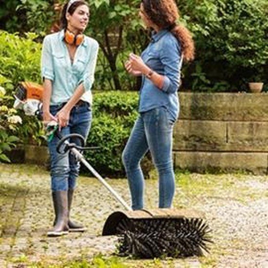 STIHL KB-KM VEEGBORSTEL
