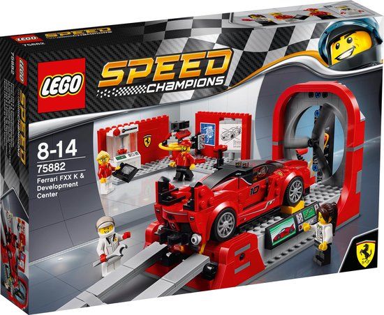 LEGO Ferrari FXX K & Development Center