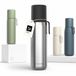 LARS NYSØM Bouteille isotherme en acier inoxydable - Bouteille d'eau isolée à double paroi avec tasse et sangle de transport, bouteille métallique étanche pour le voyage, le bureau et les activités de plein air (Stainless Steel)