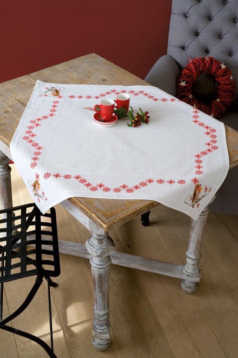 Vervaco Aida tafelkleed kit Roodborstjes met rode besjes - PN-0157099