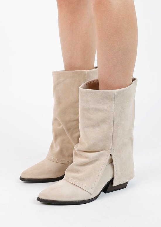 Sacha - Dames - Beige suède western enkellaarsjes met flap - Maat 42