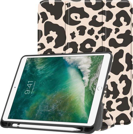 iMoshion Tablet Hoes voor Apple iPad 9.7 inch - Leopard Print Book Case