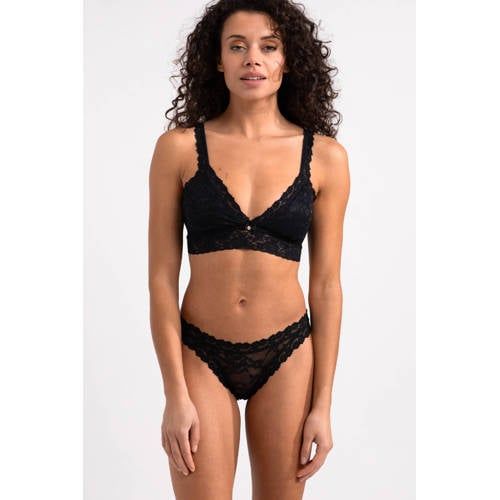 Sam Friday Brazilian Lacey Zwart