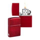 Zippo Stormaansteker - Candy Apple Red, met zijdelingse vlammengravure