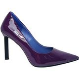 Chaussures pour femmes Le cou avec le talon. Couleur Violet