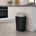 Poubelle avec couvercle à charnière, poubelle, conteneur à déchets, plastique, 38 litres