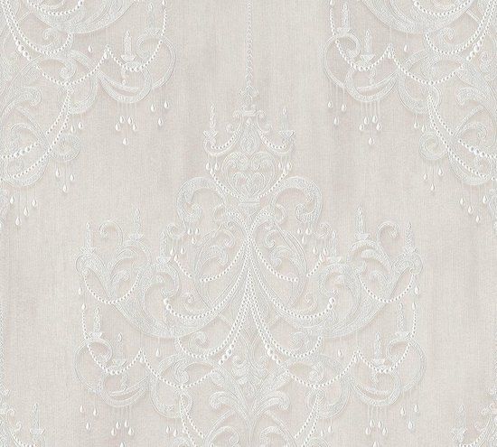 Livingwalls Mata Hari - Barok behang - Kroonluchter met kralen - wit grijs zilver - 1005 x 53 cm