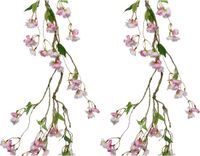 Everlands Kunstbloem/bloesem takken slingers - 2x - lichtroze - 130 cm