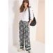 Pantalon à jambes larges coupe ample avec imprimé