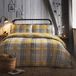 Dreams & Drapes - Colville Check - 100 procent geborsteld katoenen dekbedovertrekset - Super-kingsize bedformaat in oker