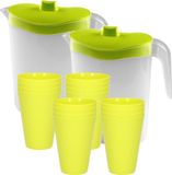 Hega Hogar 16x kunststof drinkbekers 430 ML met 2x stuks schenkkannen set transparant/groen van 2.5 liter