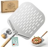 Blumtal Professionele Pizzaschep - Geperforeerd Aluminium - Houten Handvat - 30,5 x 30,5 cm