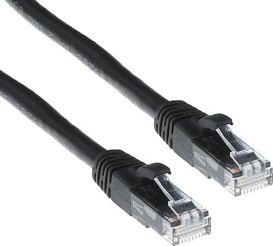 ACT Zwarte 7 meter U/UTP CAT6 patchkabel snagless met RJ45 connectoren IS8907
