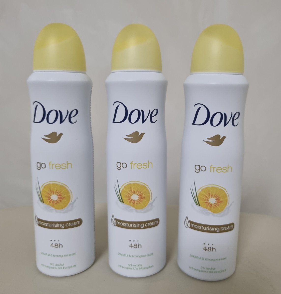 Dove -Go Fresh- Grapefruit & Lemongrass- deodorant spray 3 x 150ml