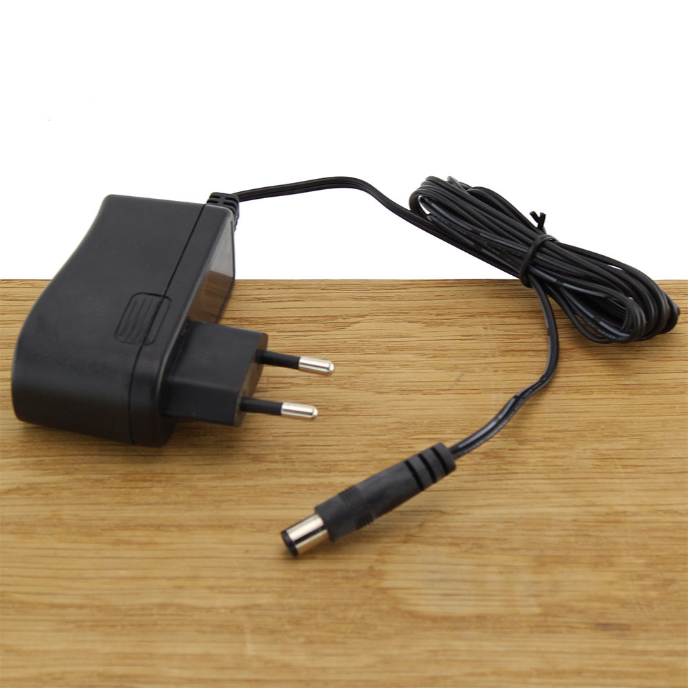 Ferm Charger Adapter 14.4V voor MNKE en Sony