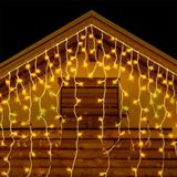 Led-lichtsnoeren in ijspegelvorm, werkt op 3 AA-batterijen, produceren een warm wit licht. 10 m lengte en 0,6 m breedte, perfect voor gezellige en warme omgevingen.