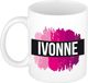 Bellatio Decorations Ivonne naam cadeau koffie mok - beker - met roze verfstrepen - Cadeau collega - moederdag - verjaardag - juf - coach - 300 ml - wit