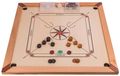 SQUARE Carrom 840 Lux – Professioneel bordspel met stenen en een striker – 84 x 84 cm