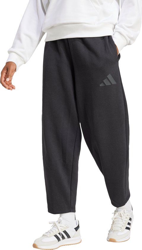 adidas Sportswear Essentials Contemporary Logo Fleece Barrel Broek - Dames - Zwart - 2XS