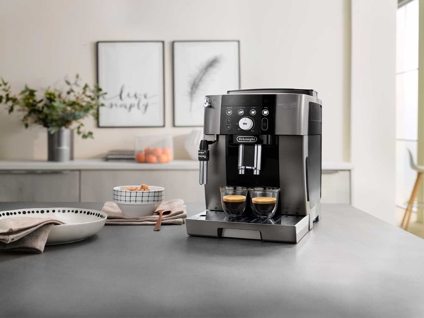 De'Longhi Magnifica S ブラック コーヒーメーカー Amazon | De'Longhi Magnifica Start Fully Automatic Espresso