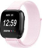 Strap-it Nylon Smartwatch bandje - Lichtroze - Geschikt voor Fitbit Versa / Versa 2