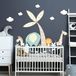 Muursticker Scandinavische dieren en de magische palm (H60 x B90 cm)