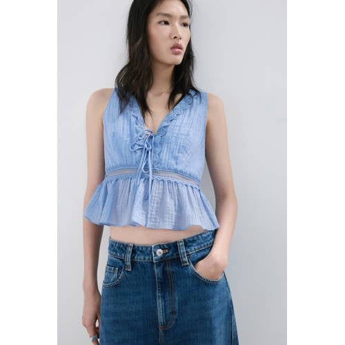 Mango cropped top broderie lichtblauw