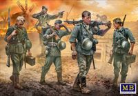 Master Box Modelbouwpakket Militaire voertuigen - 35249 Hot Summer 1941 - Duitse Infanterie WWII - 5 Figuren Plastic - 1:35 - Modelbouw
